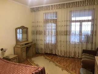 Гостевой дом Отдых у Анаиды Гагра Четырехместный номер эконом-класса-6