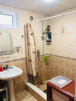 Гостевой дом Отдых у Анаиды Гагра Бюджетный двухместный номер с 1 кроватью-5